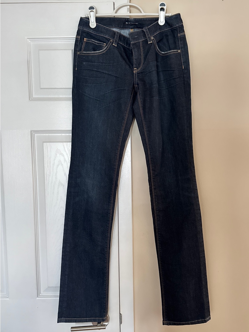 Elie Tahari Dark Wash Low/Mid-Rise Women's Straight Leg Jeans